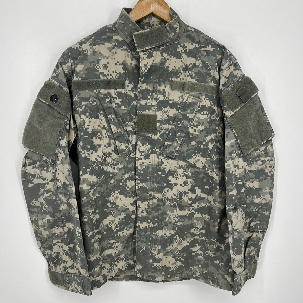 US Army ACU Digital Camo Field Jacket UCP Combat Uniform Small Regular